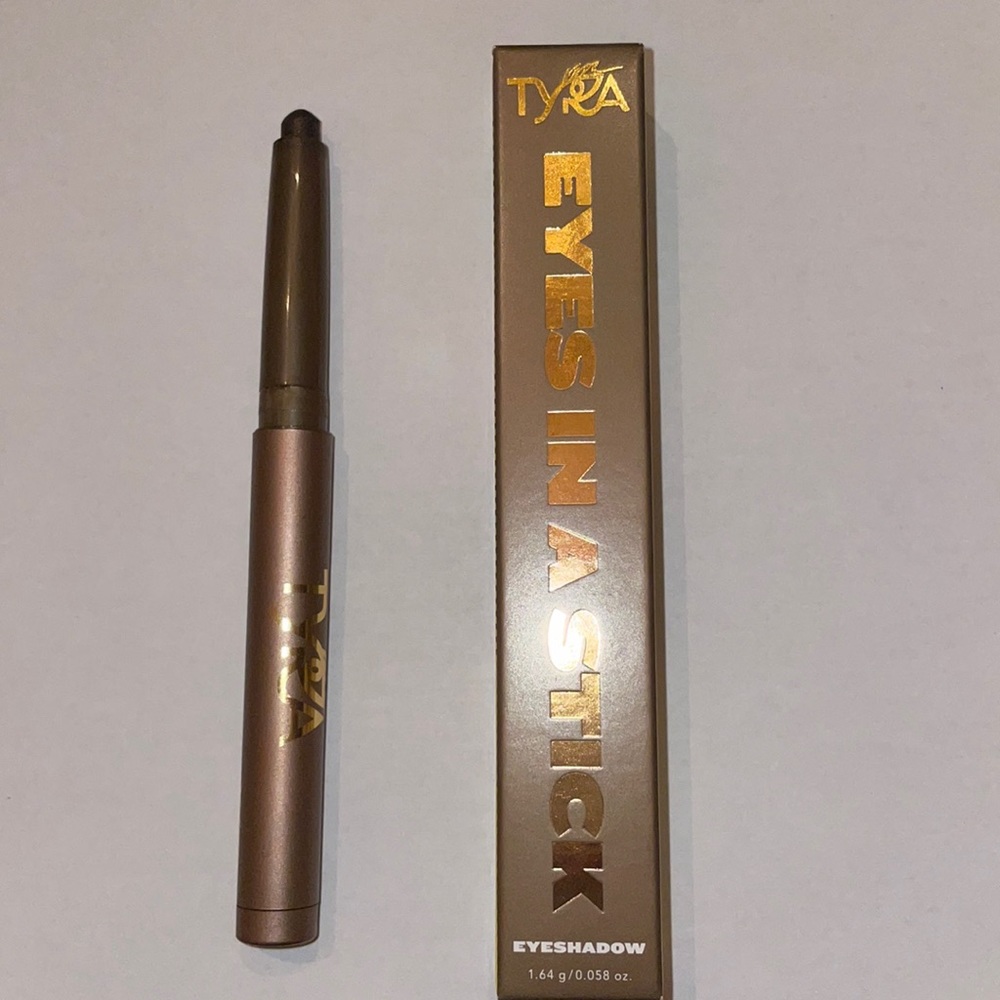 Black w/Gold Flecks Tyra Beauty Eyeshadow Stick